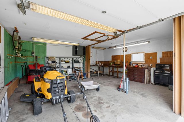 4006 W Juno Street, Springfield, MO 65802