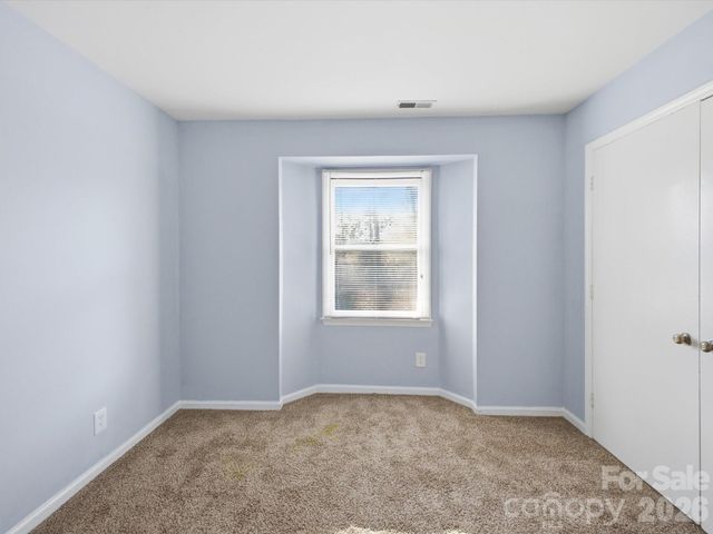 6146 Meadow Rose Lane, Charlotte, NC 28215