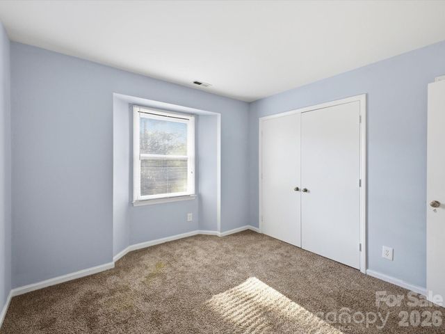 6146 Meadow Rose Lane, Charlotte, NC 28215