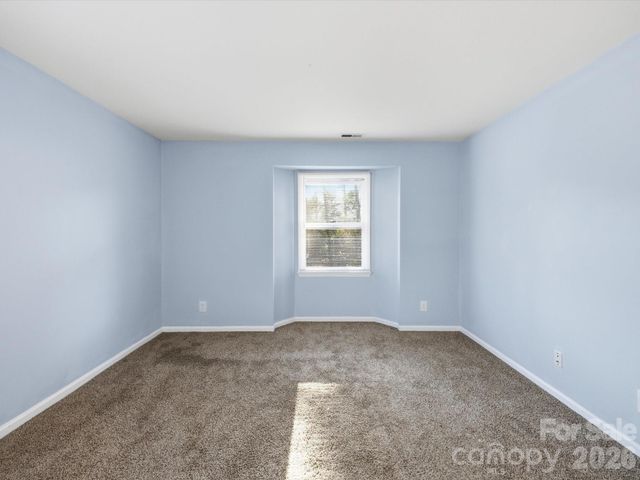 6146 Meadow Rose Lane, Charlotte, NC 28215