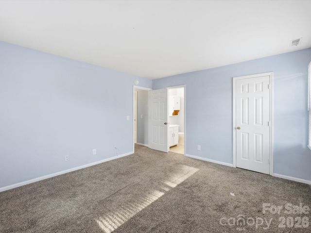 6146 Meadow Rose Lane, Charlotte, NC 28215