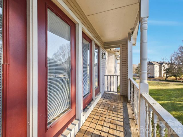 6146 Meadow Rose Lane, Charlotte, NC 28215