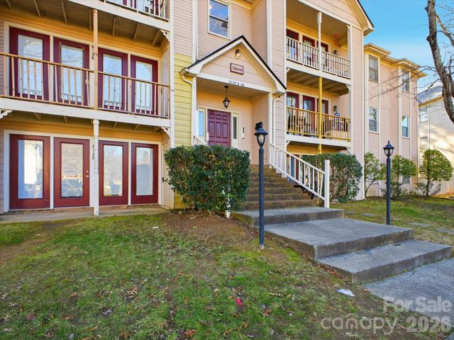 6146 Meadow Rose Lane, Charlotte, NC 28215