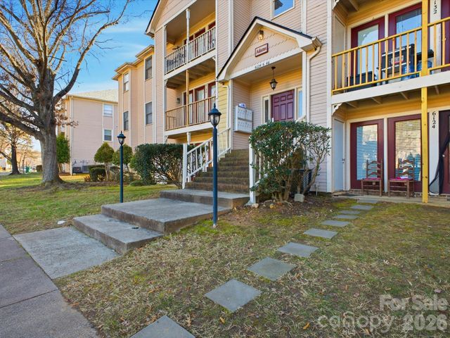 6146 Meadow Rose Lane, Charlotte, NC 28215