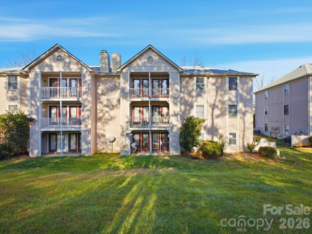 6146 Meadow Rose Lane, Charlotte, NC 28215