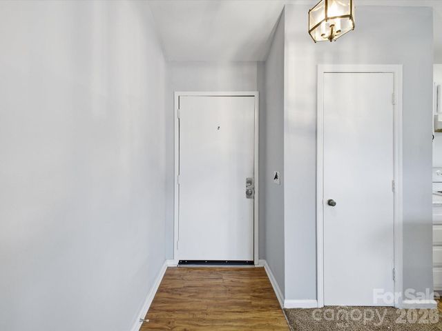 6146 Meadow Rose Lane, Charlotte, NC 28215