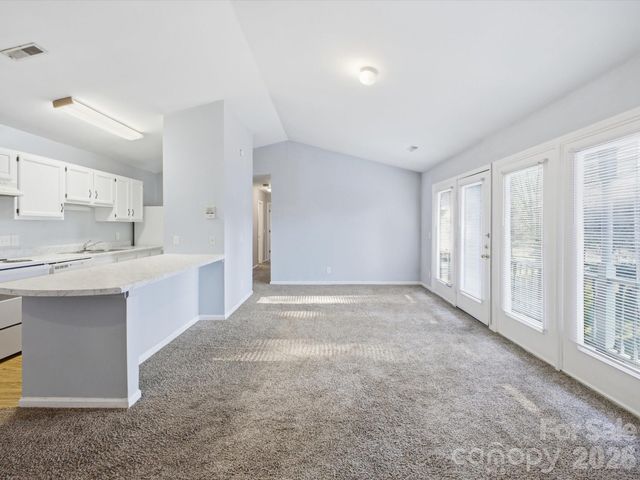 6146 Meadow Rose Lane, Charlotte, NC 28215