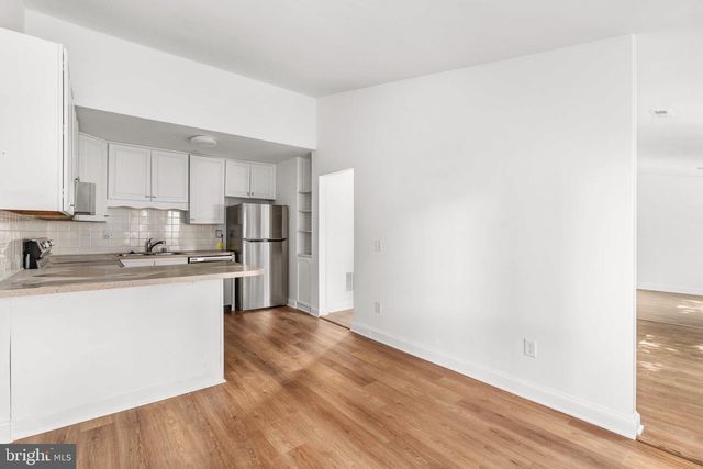 408 ARKANSAS AVE, Herndon, VA 20170