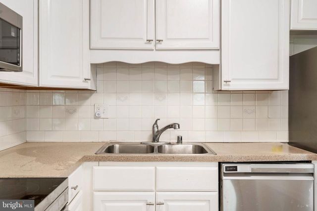408 ARKANSAS AVE, Herndon, VA 20170
