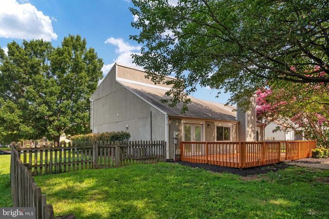 408 ARKANSAS AVE, Herndon, VA 20170