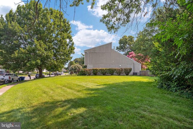 408 ARKANSAS AVE, Herndon, VA 20170
