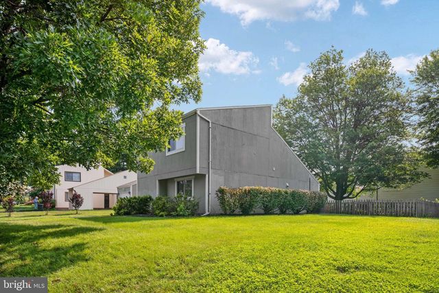 408 ARKANSAS AVE, Herndon, VA 20170