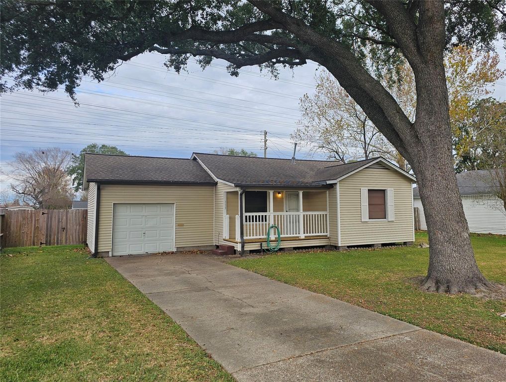 113 E Forrest Lane, Deer Park, TX 77536
