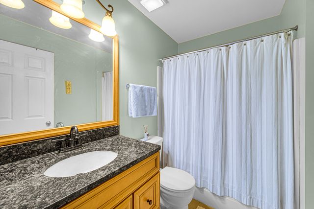 176 Sandalwood Lane, Bolingbrook, IL 60440