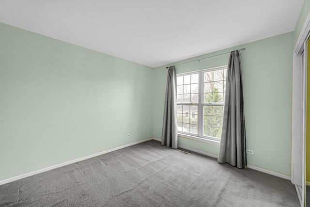 176 Sandalwood Lane, Bolingbrook, IL 60440