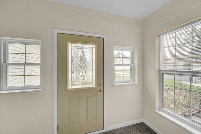 176 Sandalwood Lane, Bolingbrook, IL 60440