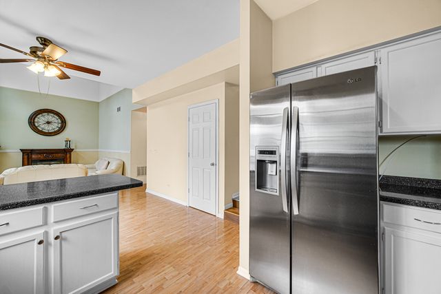 176 Sandalwood Lane, Bolingbrook, IL 60440