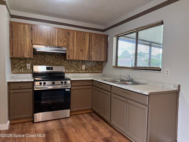 1490 Van Buren Avenue SE, Palm Bay, FL 32909