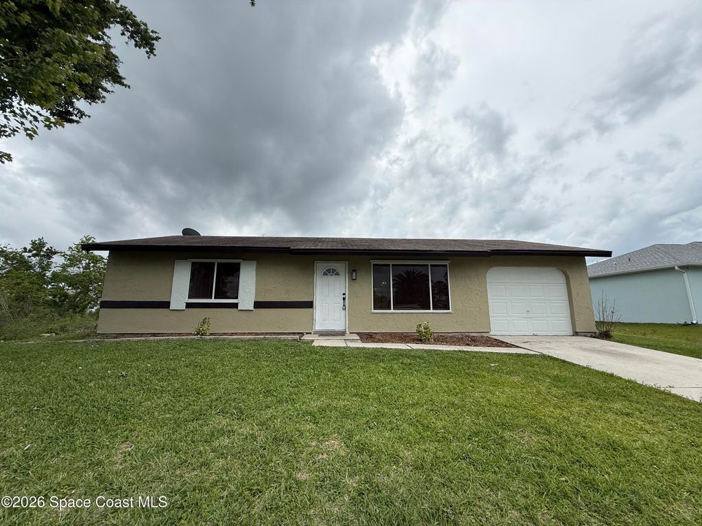 1490 Van Buren Avenue SE, Palm Bay, FL 32909