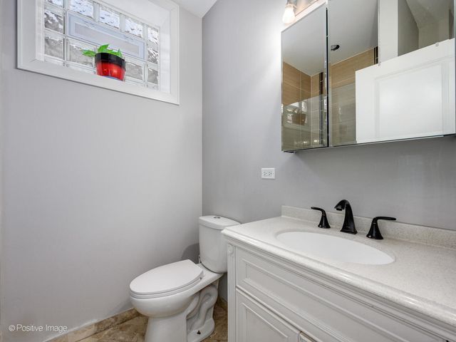 3740 N Pacific Avenue, Chicago, IL 60634