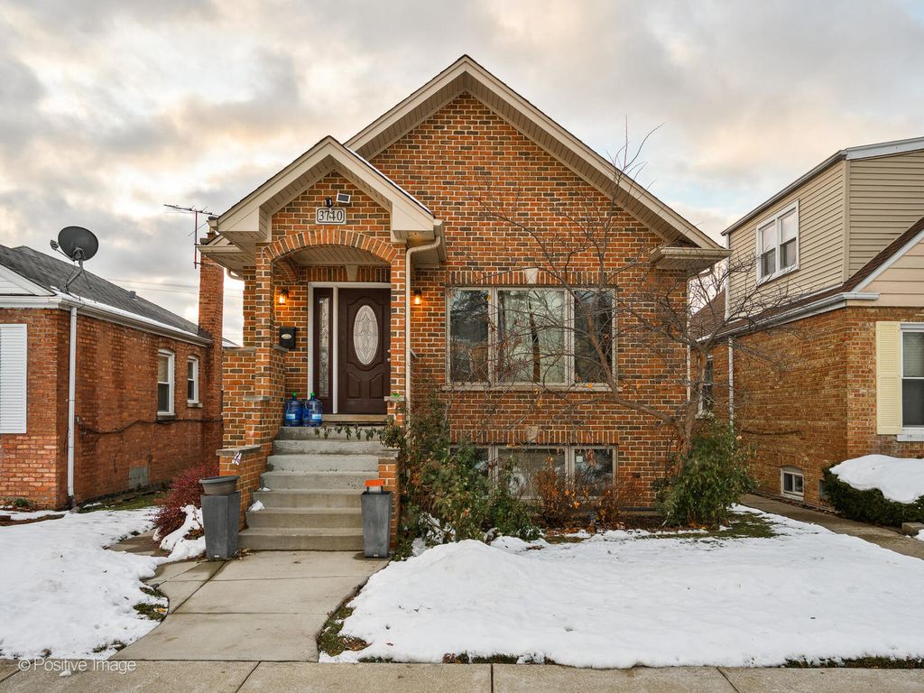 3740 N Pacific Avenue, Chicago, IL 60634