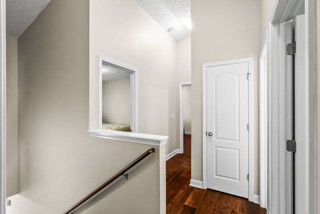 661 Smoky Mountains Dr, Gallatin, TN 37066