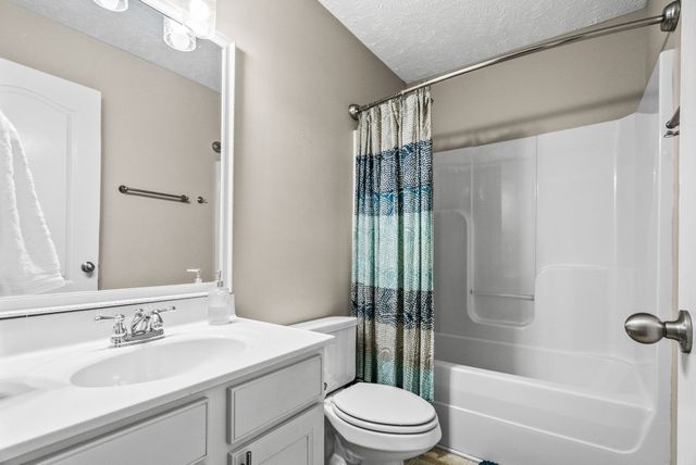 661 Smoky Mountains Dr, Gallatin, TN 37066