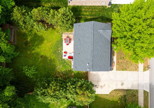 661 Smoky Mountains Dr, Gallatin, TN 37066
