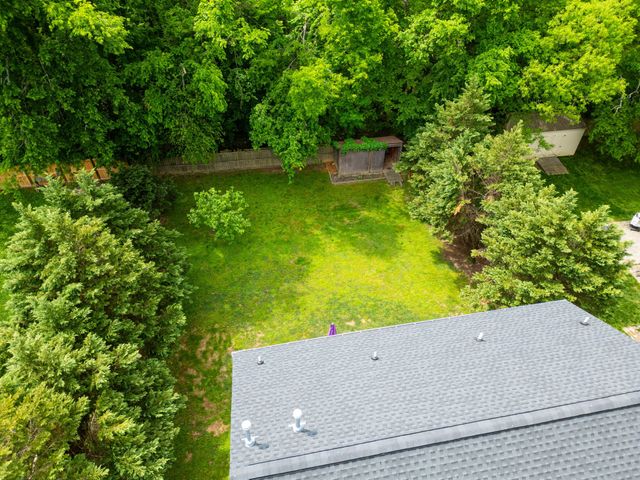 661 Smoky Mountains Dr, Gallatin, TN 37066