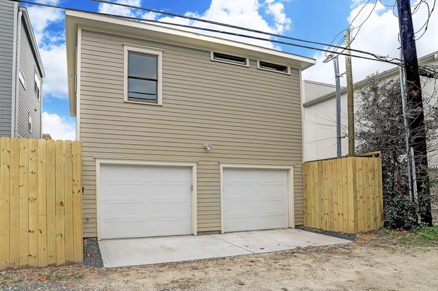 415 E 27th Street A, Houston, TX 77008