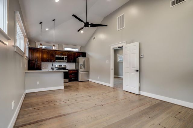 415 E 27th Street A, Houston, TX 77008