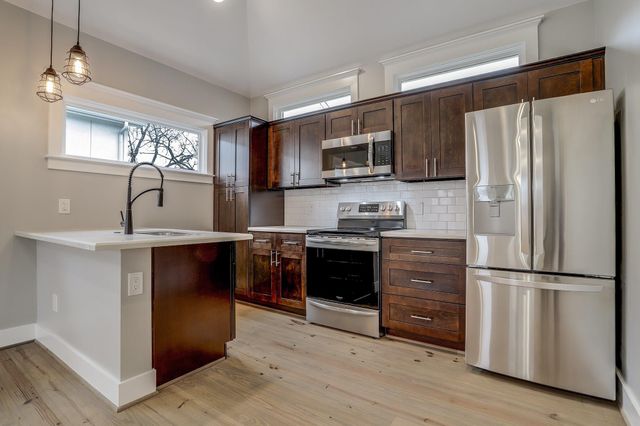 415 E 27th Street A, Houston, TX 77008