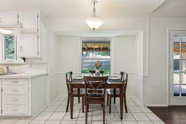 6029 Harrison Way, Watauga, TX 76148