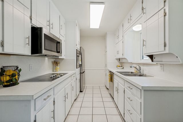 6029 Harrison Way, Watauga, TX 76148