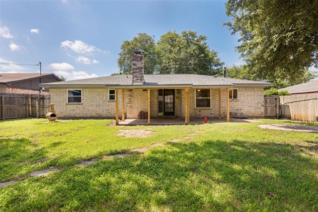 6029 Harrison Way, Watauga, TX 76148
