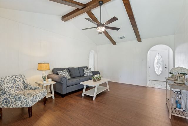 6029 Harrison Way, Watauga, TX 76148