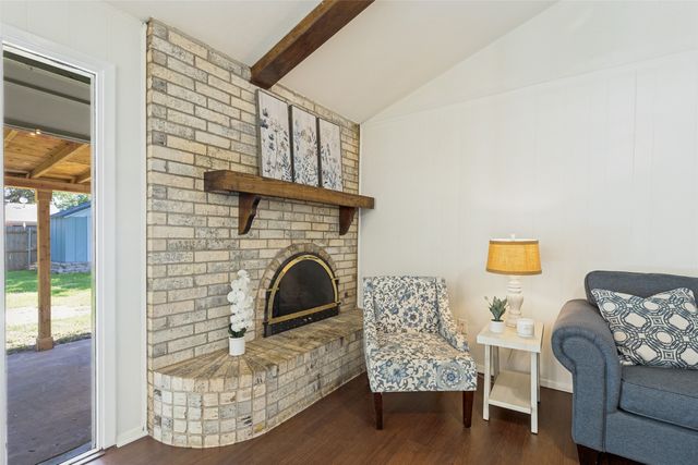 6029 Harrison Way, Watauga, TX 76148