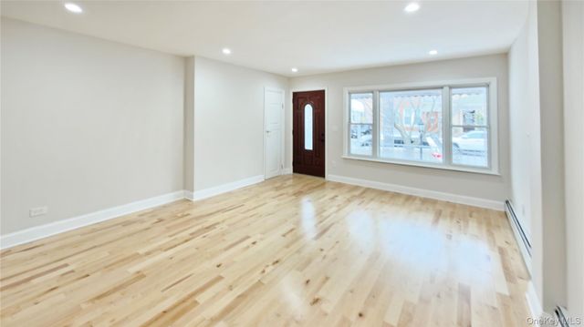 10334 110th Street, Richmond Hill, NY 11419