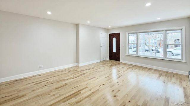 10334 110th Street, Richmond Hill, NY 11419