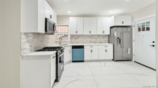 10334 110th Street, Richmond Hill, NY 11419