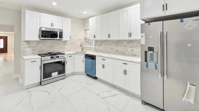 10334 110th Street, Richmond Hill, NY 11419