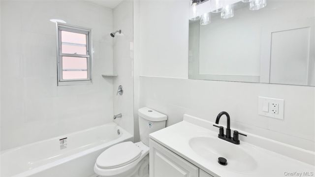 10334 110th Street, Richmond Hill, NY 11419