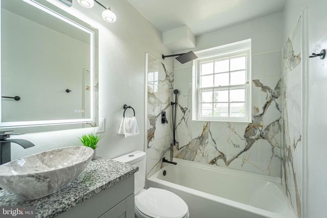 3232 N ROLLING RD, Baltimore, MD 21244
