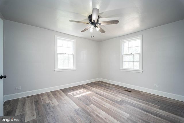 3232 N ROLLING RD, Baltimore, MD 21244