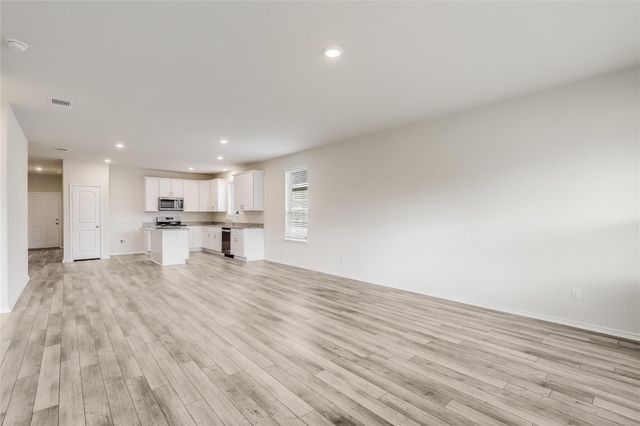 144 Janice RD, Taylor, TX 76574