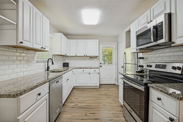 2214 Pine Street, Grand Prairie, TX 75050