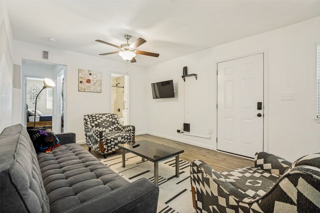 2214 Pine Street, Grand Prairie, TX 75050
