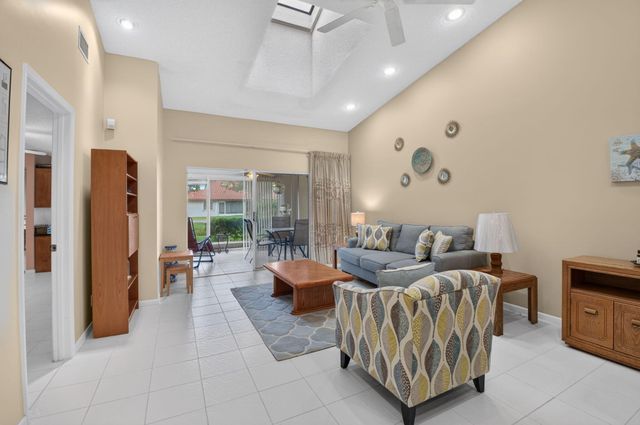 6367 Pointe Pleasant Circle, Delray Beach, FL 33484