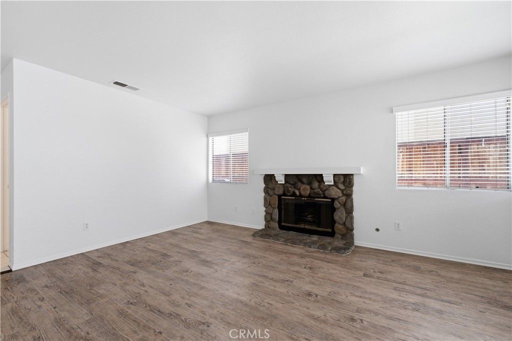 Image 14 of property listing at 39853 Teal Drive, Murrieta, CA 92562