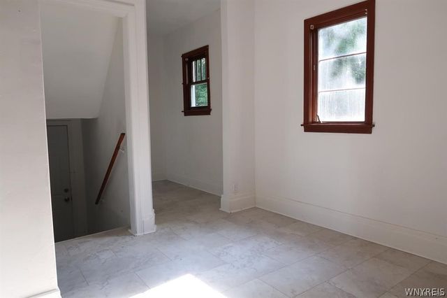 260 70th Street, Niagara Falls, NY 14304